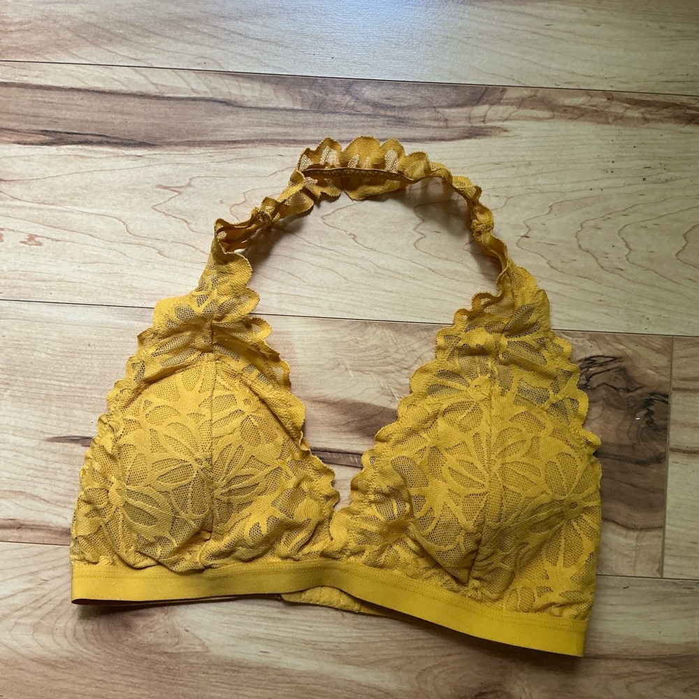 Flirtitude Yellow Lace Bra with Halter Neckline